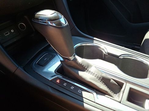 Used 2019 Chevrolet Equinox LT image 14