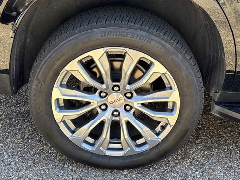 Used 2023 GMC Yukon Denali image 5