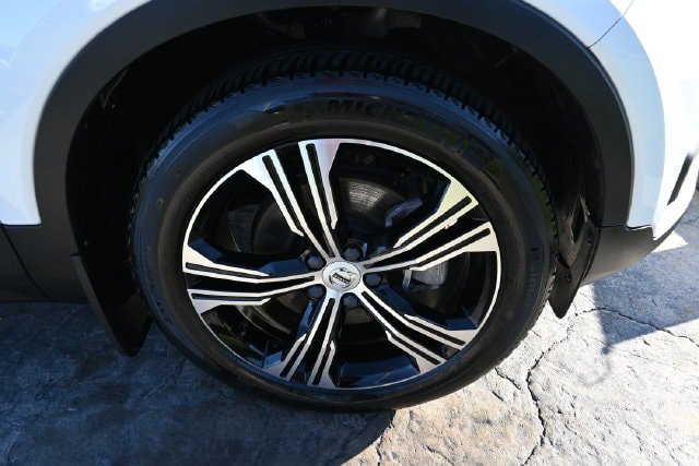 Used 2020 Volvo XC40 T5 Inscription w/ Protection Package AWD/4WD image 11