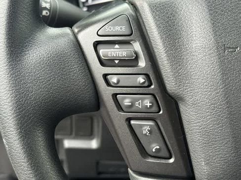 Used 2025 Nissan Frontier SV RWD image 21