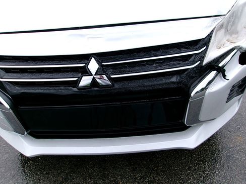 Used 2024 Mitsubishi Mirage ES FWD image 5