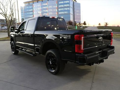 New 2026 Ford F250 Lariat w/ Black Appearance Package image 4
