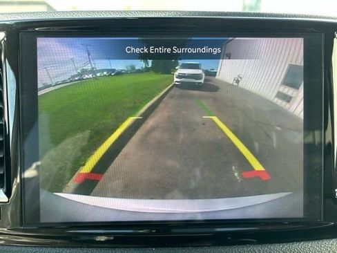 Used 2023 Chrysler Pacifica Touring-L FWD image 30