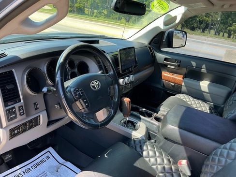Used 2012 Toyota Tundra Limited w/ Memory Pkg AWD/4WD image 13
