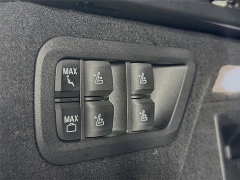 Used 2023 BMW X7 xDrive40i image 44