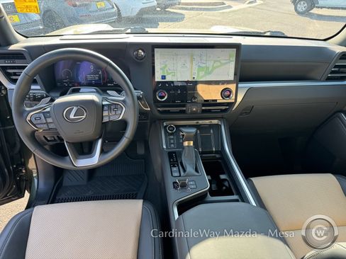 Used 2026 Lexus GX 550 w/ Accessory Package (CT) AWD/4WD image 16