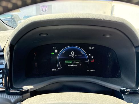 Used 2025 Toyota Camry SE FWD image 26