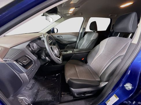 Used 2022 Nissan Rogue SV FWD image 22