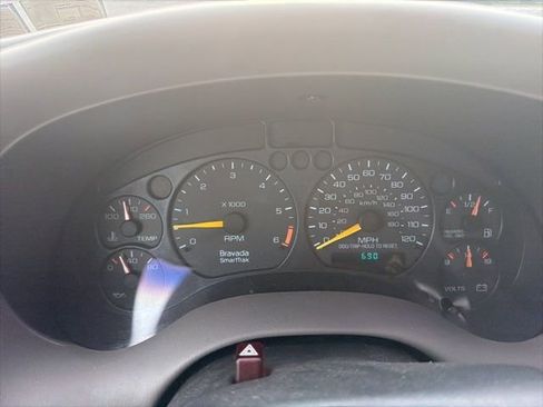 Used 1998 Oldsmobile Bravada AWD w/ Value Pkg image 23