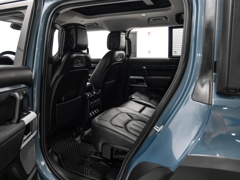 Used 2020 Land Rover Defender 110 HSE AWD/4WD image 37