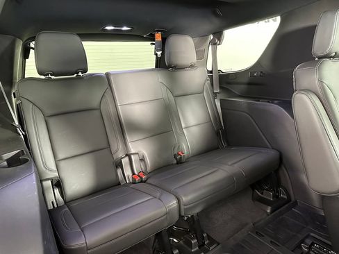 Used 2021 Chevrolet Tahoe Z71 w/ Z71 Signature Package AWD/4WD image 18