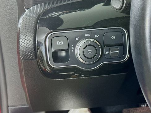 Used 2019 Mercedes-Benz A 220 4MATIC image 10