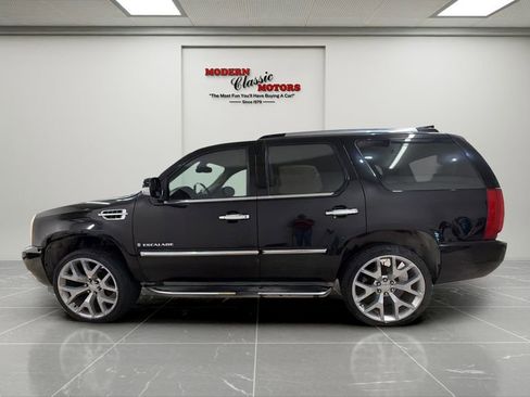 Used 2007 Cadillac Escalade AWD w/ Information Package image 2