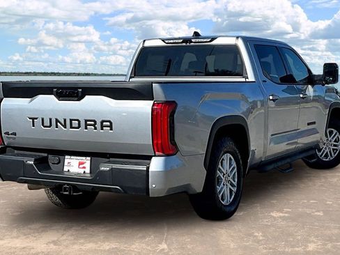 Used 2022 Toyota Tundra SR5 w/ SR5 Premium Package AWD/4WD image 6