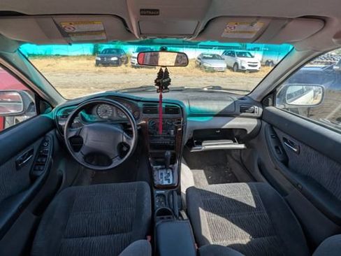 Used 2000 Subaru Outback Wagon AWD/4WD image 6