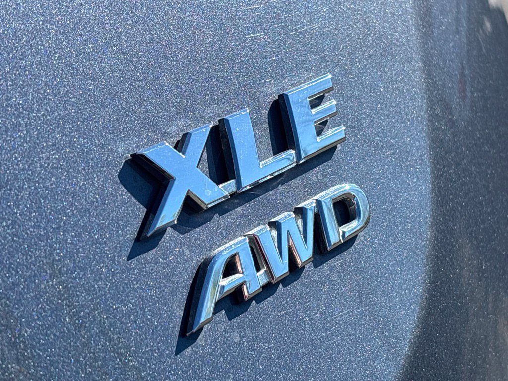 Used 2013 Toyota RAV4 XLE AWD/4WD image 15
