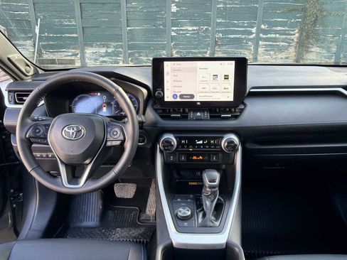 Used 2024 Toyota RAV4 XSE image 21