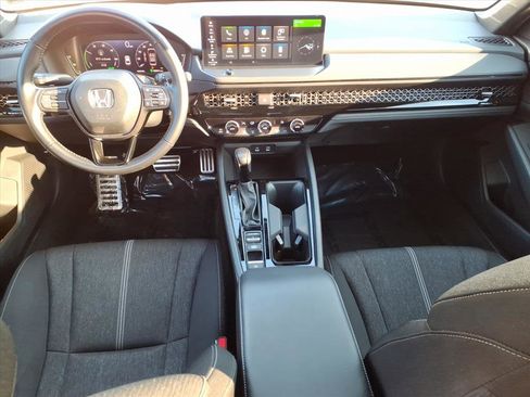 Used 2024 Honda Accord Sport image 9