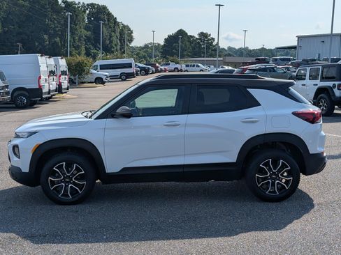 Used 2022 Chevrolet TrailBlazer ACTIV AWD/4WD image 11