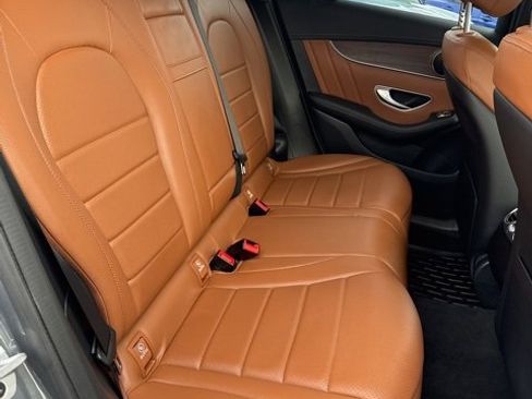 Used 2022 Mercedes-Benz GLC 300 4MATIC image 32