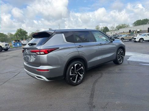 Used 2024 Mitsubishi Outlander SE AWD/4WD image 7