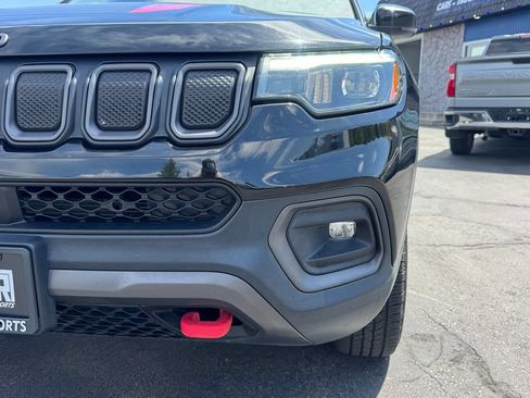 Used 2022 Jeep Compass Trailhawk w/ Trailhawk Elite Group AWD/4WD image 3