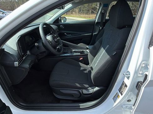 New 2026 Hyundai Elantra SE FWD image 10