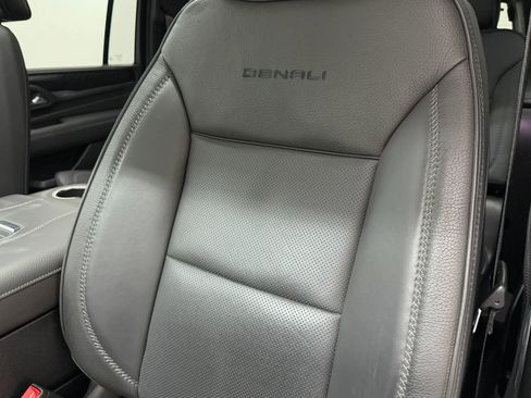 Used 2024 GMC Yukon XL Denali w/ Advanced Technology Package RWD image 39