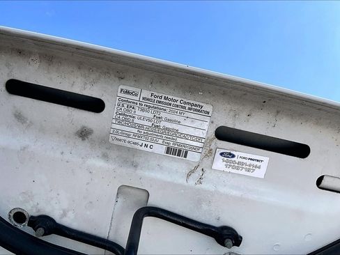 Used 2024 Ford Edge SE image 31