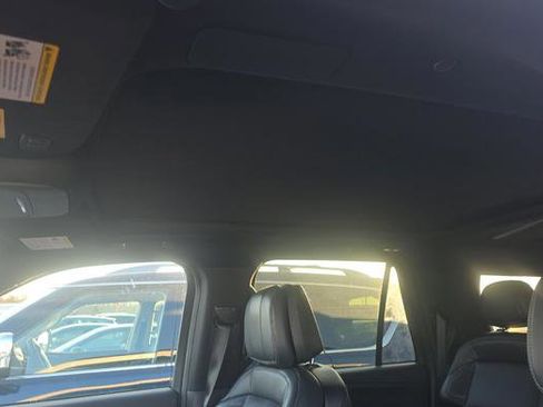 Used 2025 Lincoln Navigator L Reserve w/ Jet Appearance Package image 12