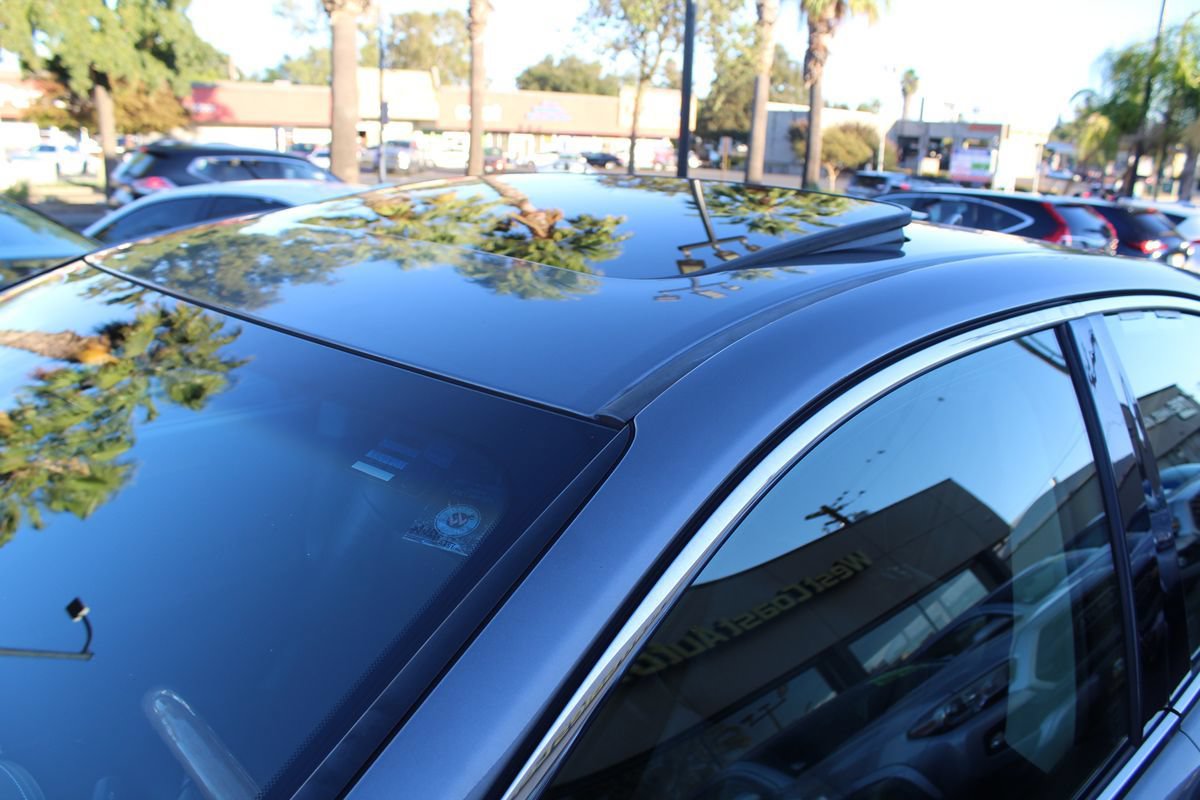 Used 2014 Lexus ES 300h w/ Luxury Package w/Bamboo Trim FWD image 13