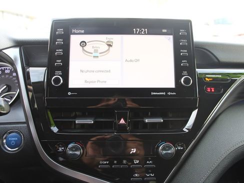 Used 2021 Toyota Camry XLE image 26