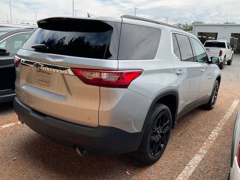 Used 2019 Chevrolet Traverse LT FWD image 5