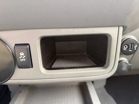 Used 2021 Nissan Frontier S RWD image 18