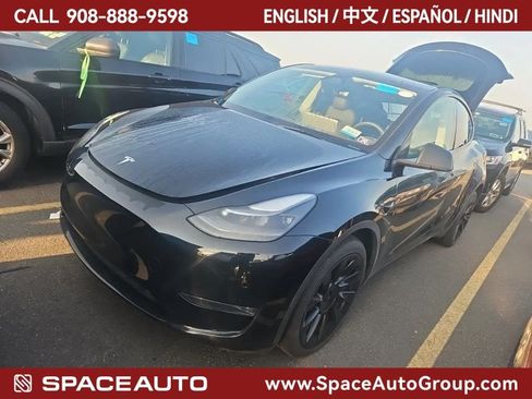 Used 2023 Tesla Model Y Long Range AWD/4WD image 1