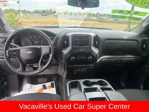 Used 2020 Chevrolet Silverado 1500 Custom w/ Custom Value Package AWD/4WD image 12
