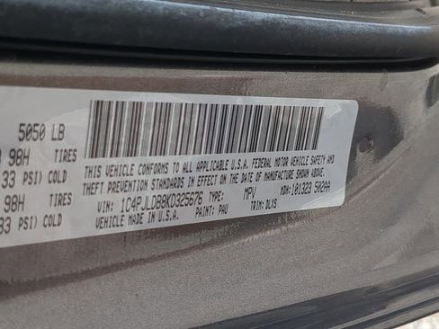 Used 2019 Jeep Cherokee Limited FWD image 22