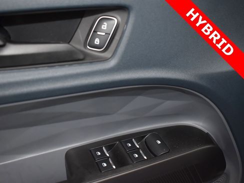 New 2025 Ford Maverick XL image 10