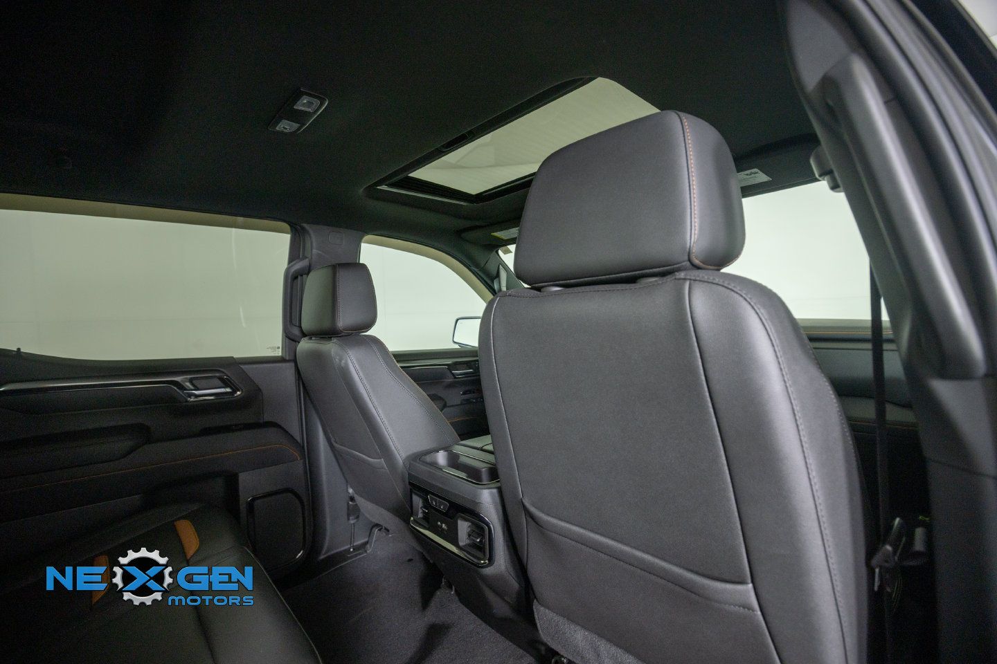 Used 2022 GMC Sierra 1500 AT4 w/ AT4 Premium Package AWD/4WD image 40