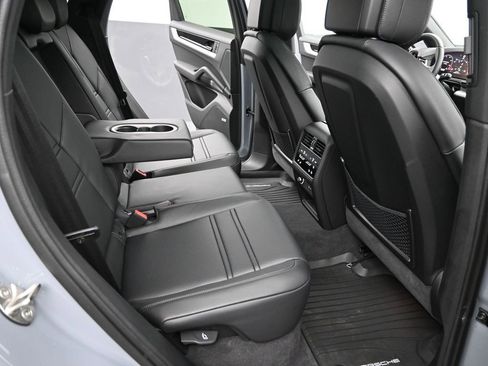 New 2026 Porsche Cayenne Coupe image 20