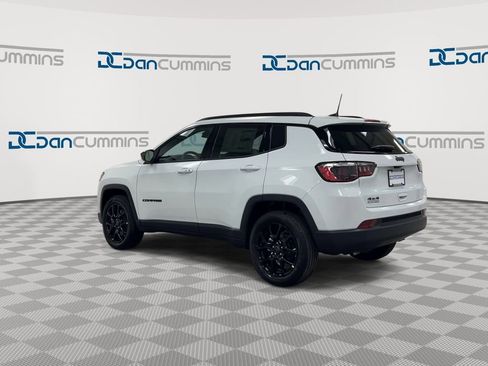 New 2026 Jeep Compass Latitude image 6