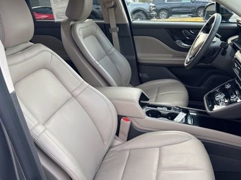 Used 2022 Lincoln Corsair FWD w/ Equipment Group 101A image 13