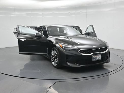 Used 2019 Kia Stinger Premium RWD image 32