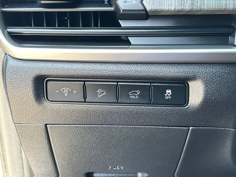 Used 2023 Kia Telluride EX w/ EX Captain's Chair Package AWD/4WD image 25