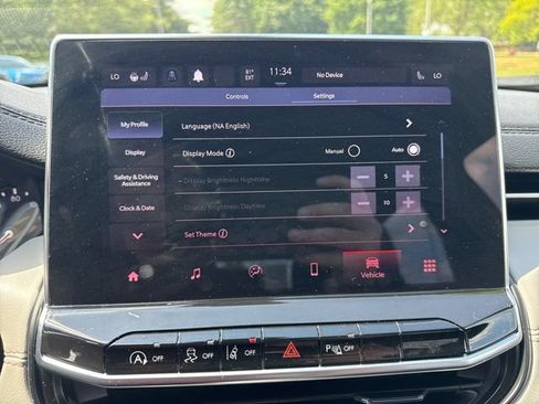 Certified 2023 Jeep Compass Limited AWD/4WD image 19