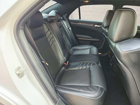 Certified 2023 Chrysler 300 C RWD image 15