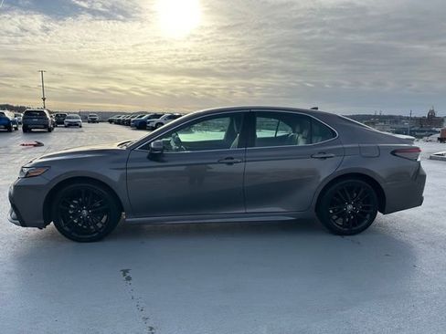 Used 2023 Toyota Camry XSE image 6