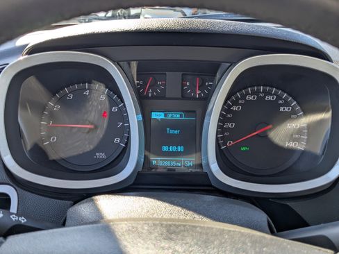 Used 2017 Chevrolet Equinox LT w/ Sport Edition image 27