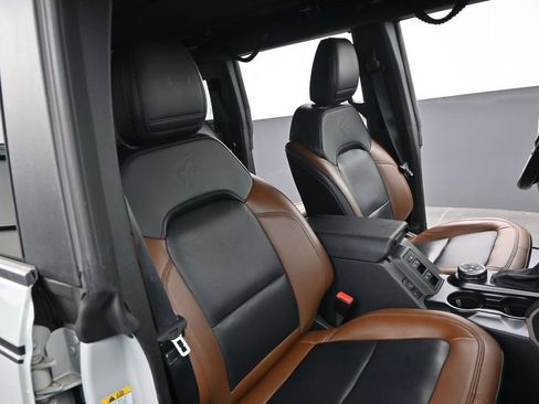 Used 2024 Ford Bronco Outer Banks AWD/4WD image 30