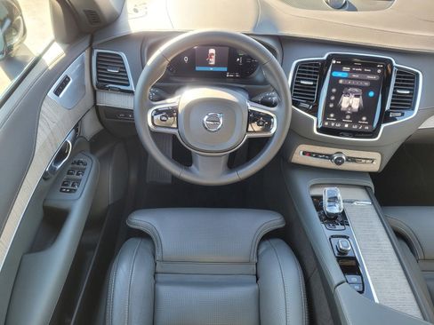 Used 2024 Volvo XC90 T8 Ultimate image 14
